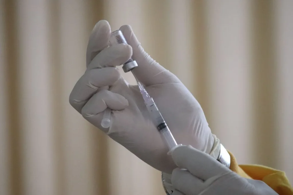 Cât durează febra după vaccin