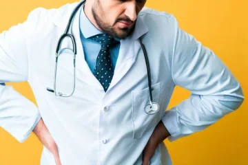 Ce doctor se ocupă de durerile de spate?